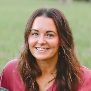 Meet your Posher, Maura